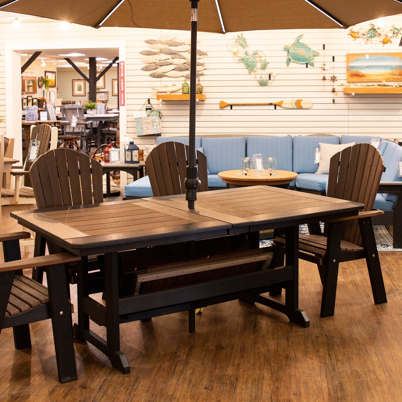 Table with Extension Leaves